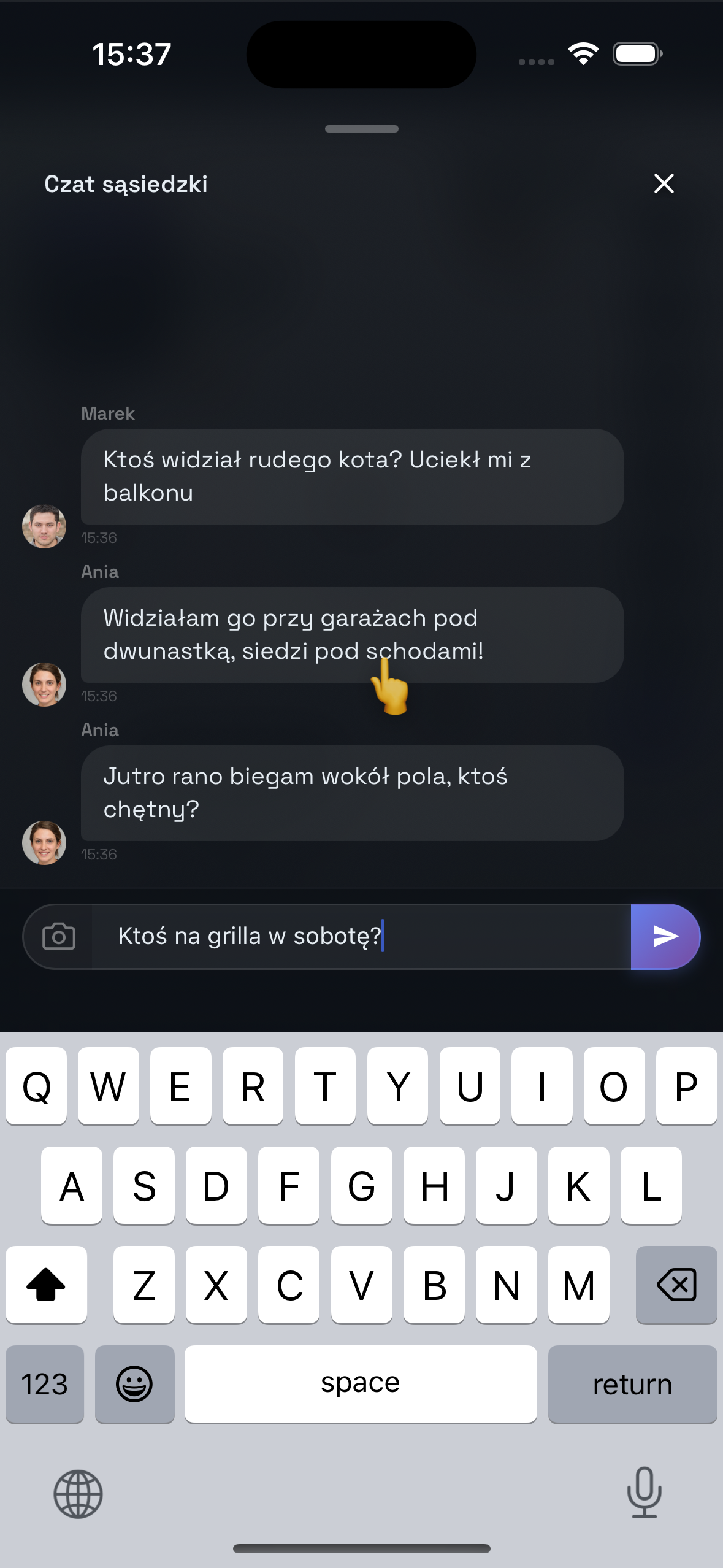 Zrzut ekranu: czat sąsiedzki w aplikacji Pole