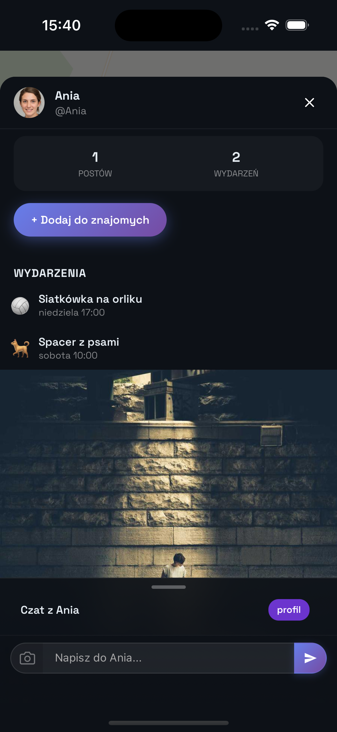 Zrzut ekranu: post sąsiada z reakcjami